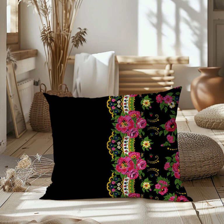 Poszewka 70x80cm na PODUSZKĘ z KORY, wzór: Hanka Góralka na Czarnym (2)