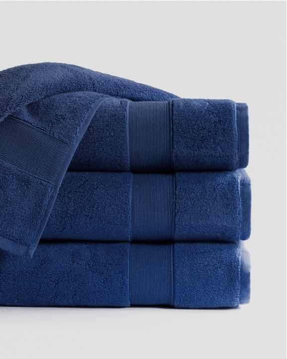 RĘCZNIK KĄPIELOWY 50x90 SPA HOTELOWY mały Bawełniany 600g/m2 CHŁONNY - ROCCO ciemny niebieski (4)